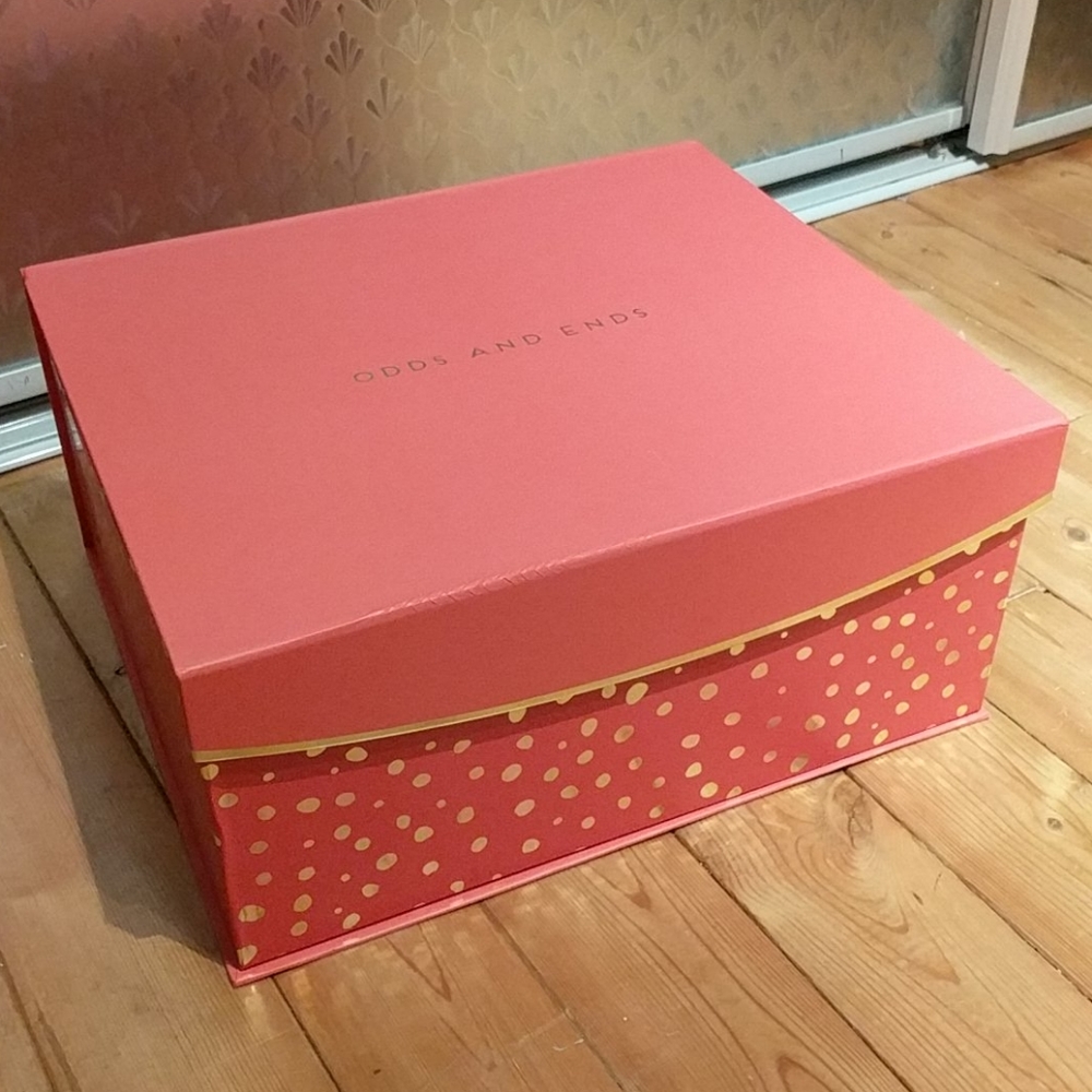 Decorative Storage Box Odds and Ends (6)